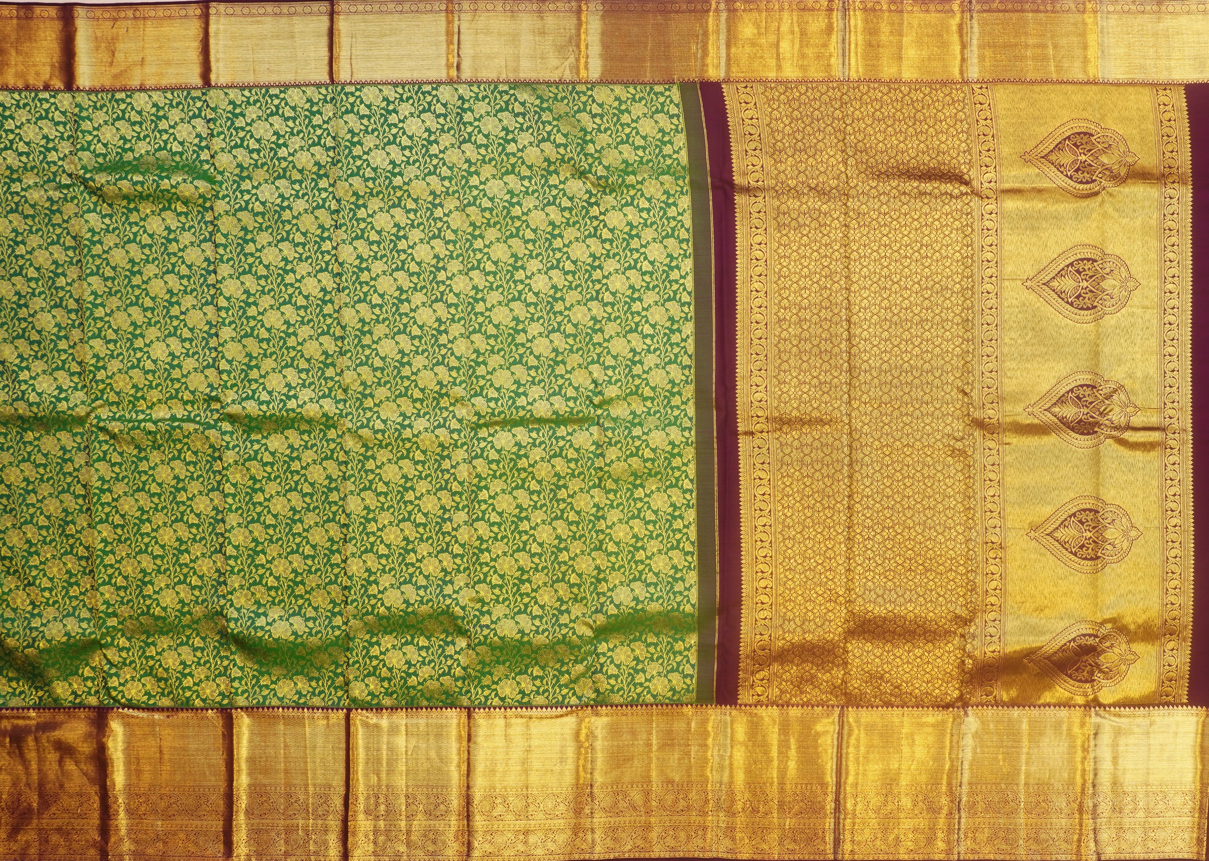 JSB- 10123 | Green & Purple Pure Kanchi kalakshetra Pattu Saree