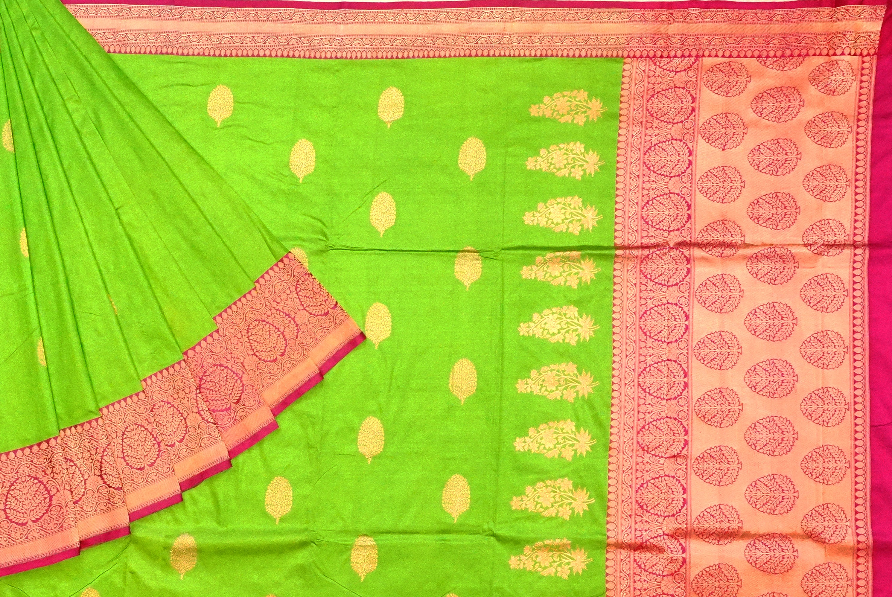 JSB- 10136 | Green & Pink Banaras Pattu Saree