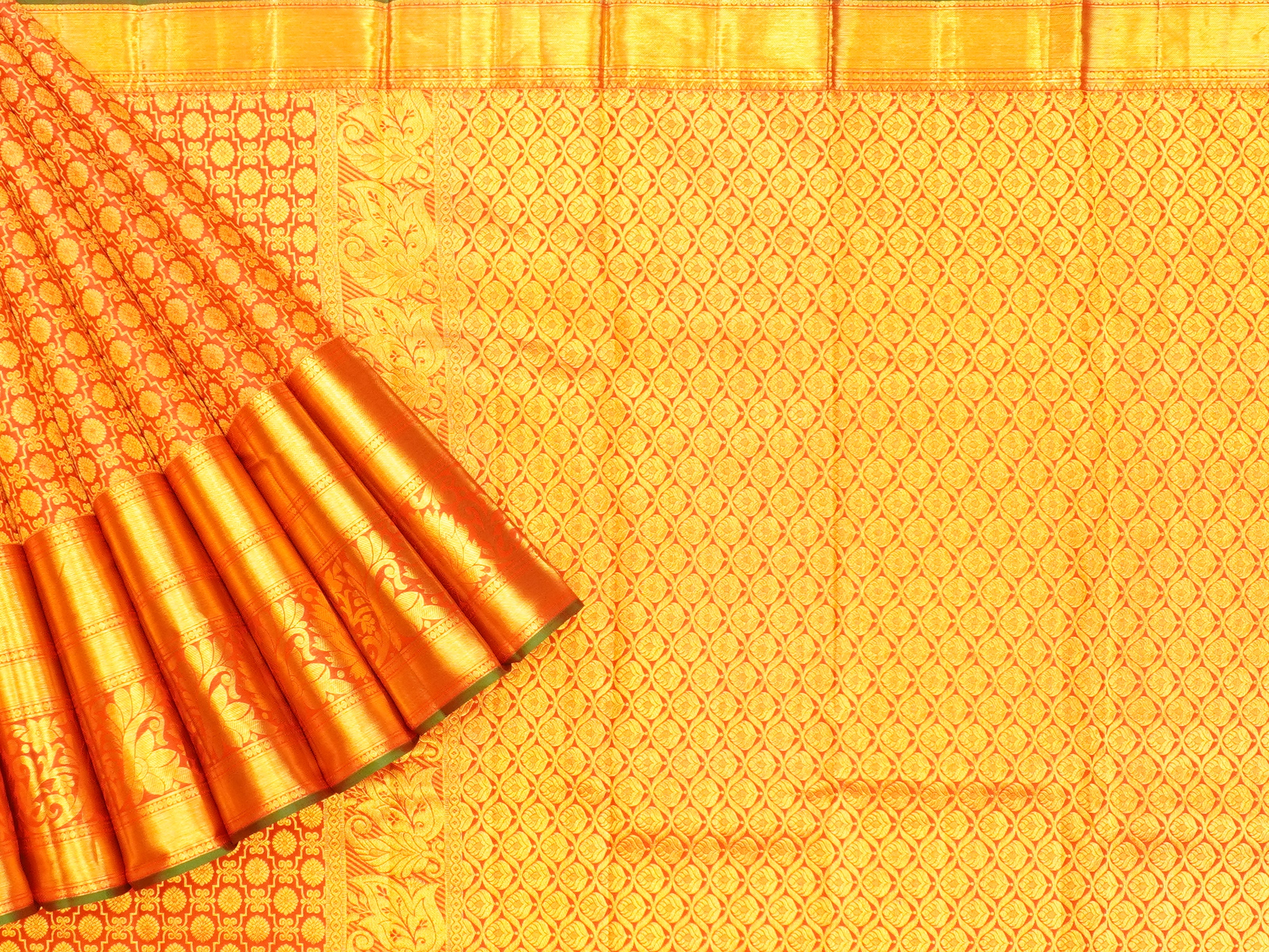 JSB-6668 | Red & Green Pure Kanchi Vastrakala Pattu
