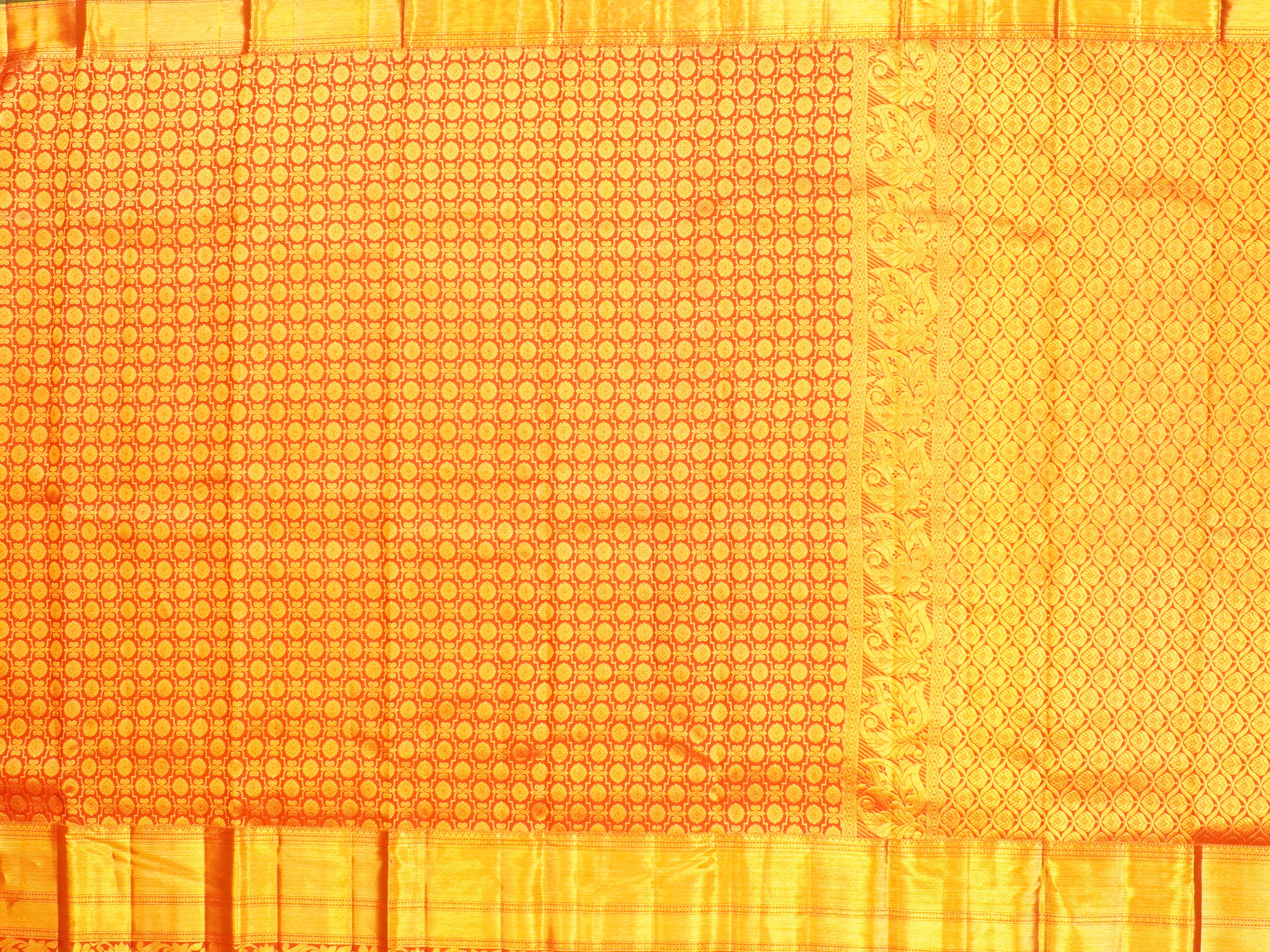 JSB-6668 | Red & Green Pure Kanchi Vastrakala Pattu